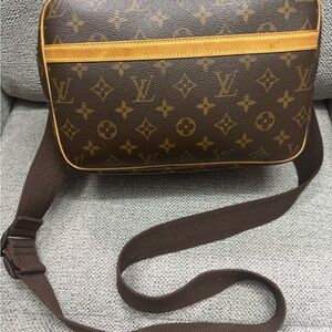 Authentic Louis vuitton reporter pm